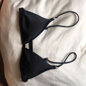 Black bikini top la hearts size small NWOT